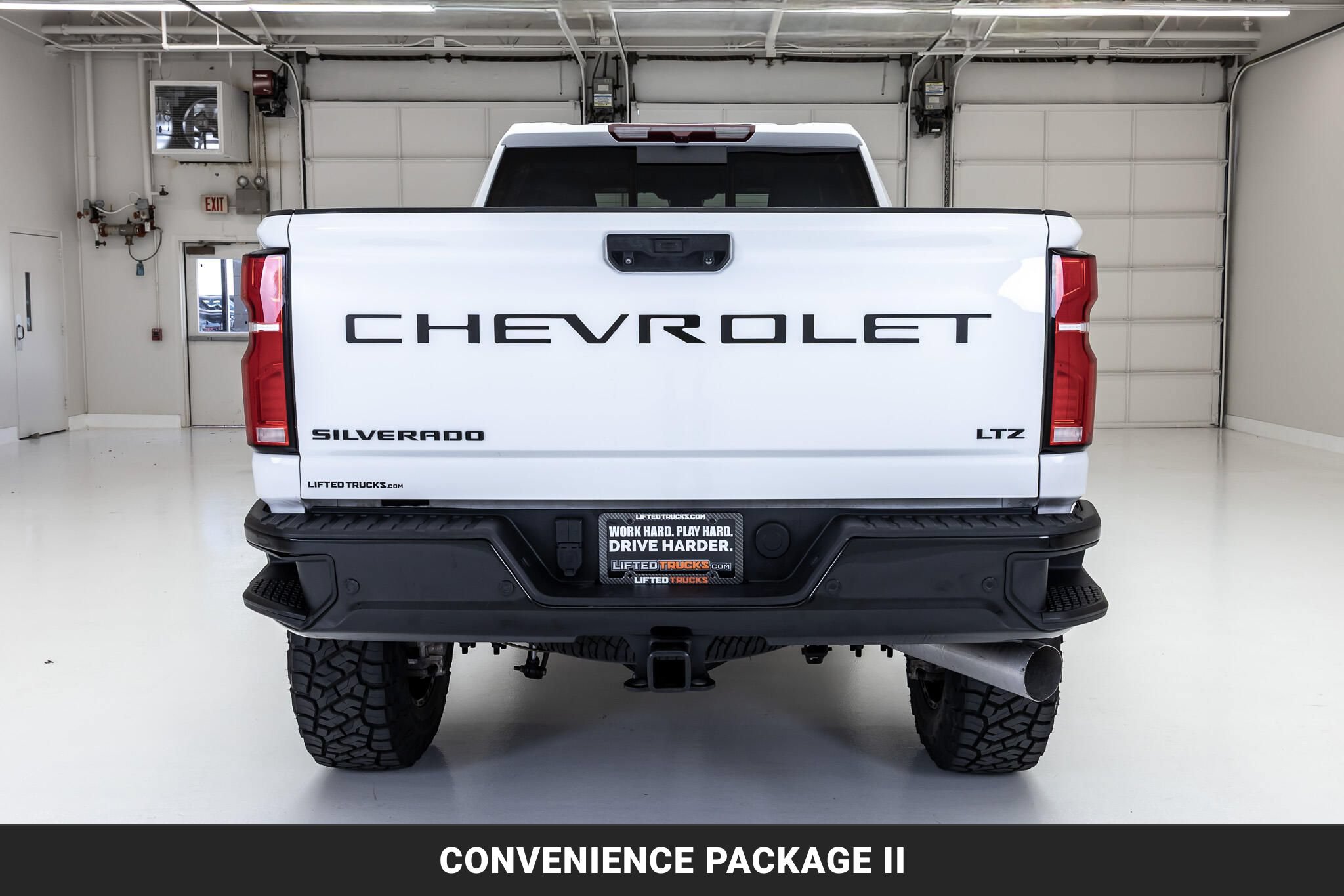 Used 2025 Chevrolet Silverado 2500 LTZ w/ LTZ Plus Package AWD/4WD image 8