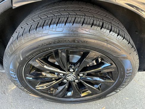 Used 2025 Buick Envista Sport Touring image 28