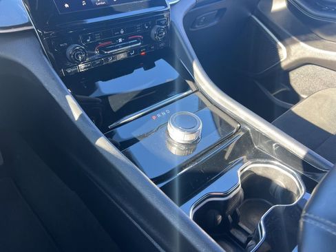 Used 2022 Jeep Grand Cherokee L Altitude image 19