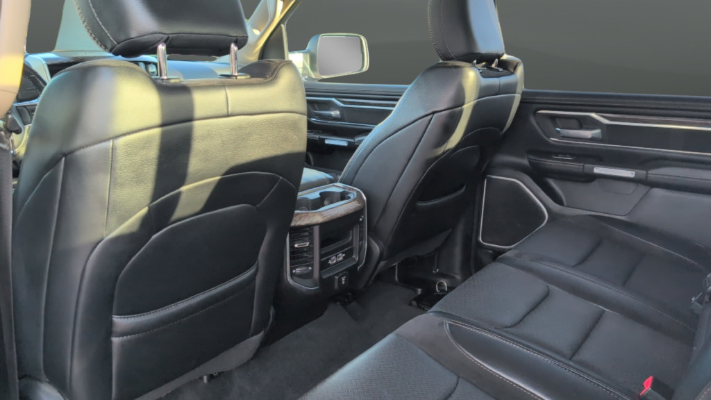 Used 2020 RAM 1500 Laramie AWD/4WD image 20