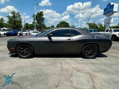 Used 2022 Dodge Challenger R/T w/ Blacktop Package RWD image 4