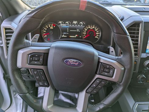 Used 2018 Ford F150 Raptor w/ Equipment Group 802A Luxury image 18