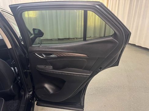 Used 2023 Buick Envision Avenir image 24