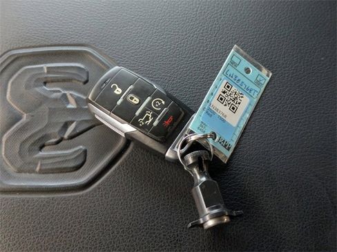 Used 2020 RAM 1500 Laramie image 34