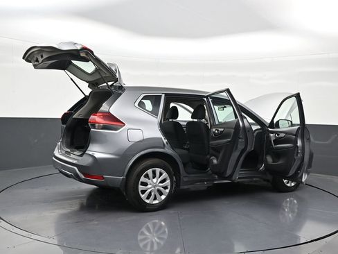 Used 2018 Nissan Rogue S FWD image 31