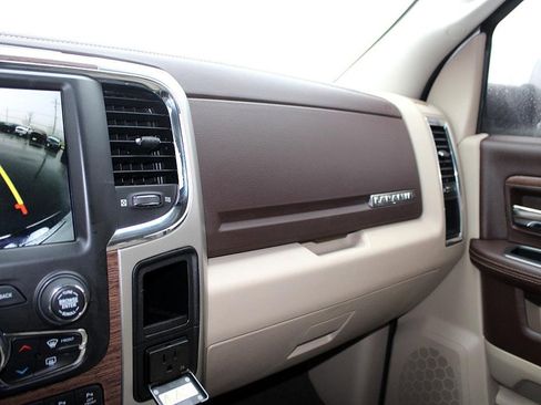 Used 2018 RAM 2500 Laramie w/ Convenience Group image 29