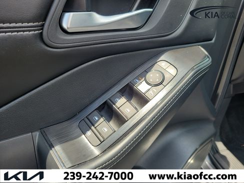 Used 2025 Nissan Rogue SV w/ SV Premium Package FWD image 23