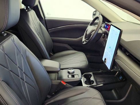 Used 2024 Ford Mustang Mach-E Select image 23