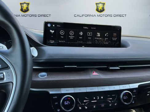 Used 2024 Genesis G80 image 13