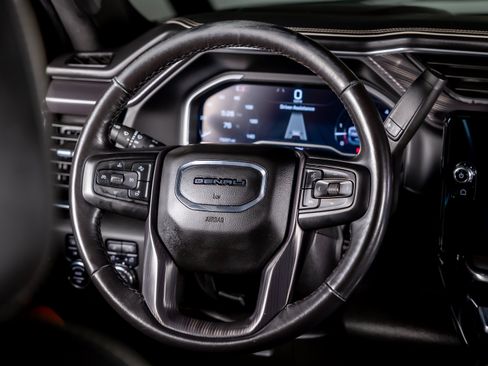 Used 2024 GMC Sierra 2500 Denali Ultimate AWD/4WD image 37