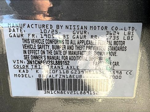 New 2025 Nissan Versa SV w/ Trunk Package image 22