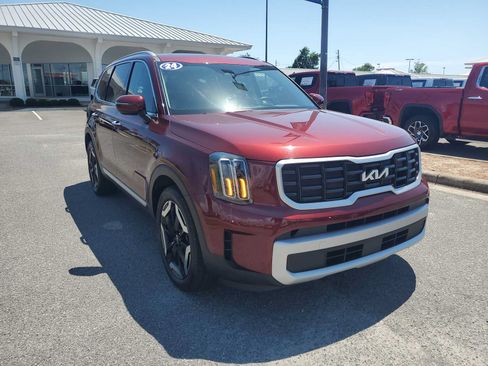 Used 2024 Kia Telluride S w/ S Sunroof Package FWD image 9