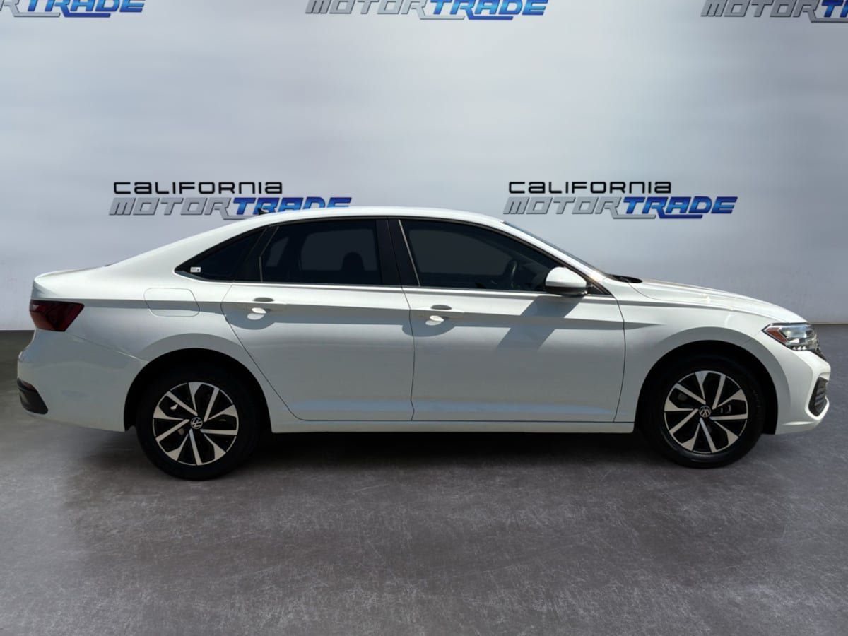 Used 2024 Volkswagen Jetta S FWD image 4