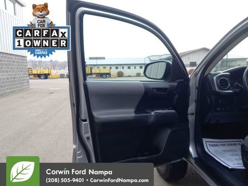 Used 2022 Toyota Tacoma SR5 image 10