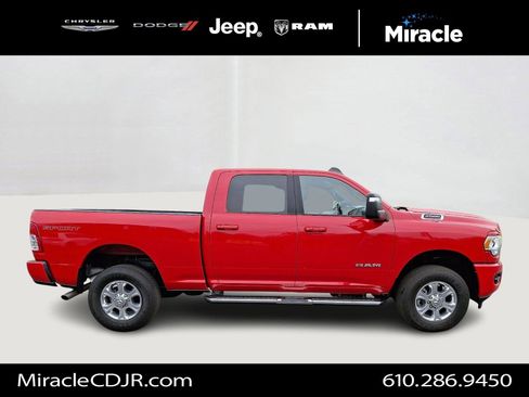 Used 2024 RAM 2500 Big Horn w/ Sport Appearance Package AWD/4WD image 7