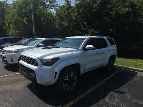 Used 2025 Toyota 4Runner TRD Sport AWD/4WD image 1