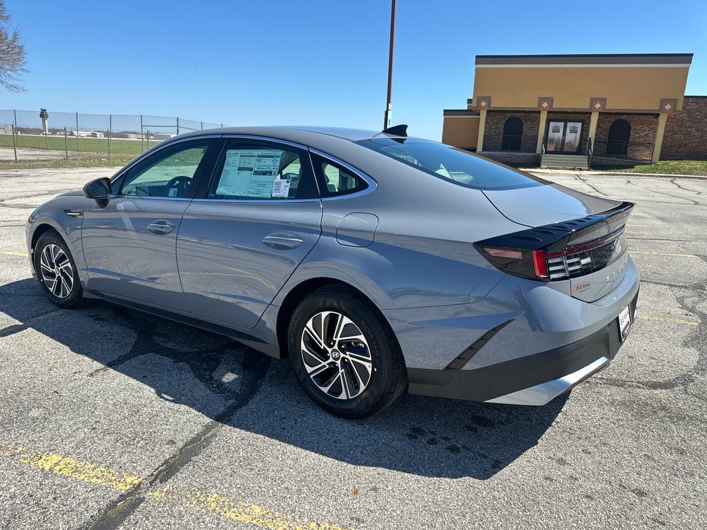 New 2026 Hyundai Sonata Blue FWD image 3