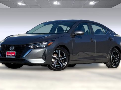 Used 2024 Nissan Sentra SV image 23