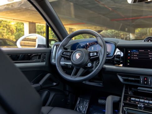 Certified 2026 Porsche Cayenne image 41