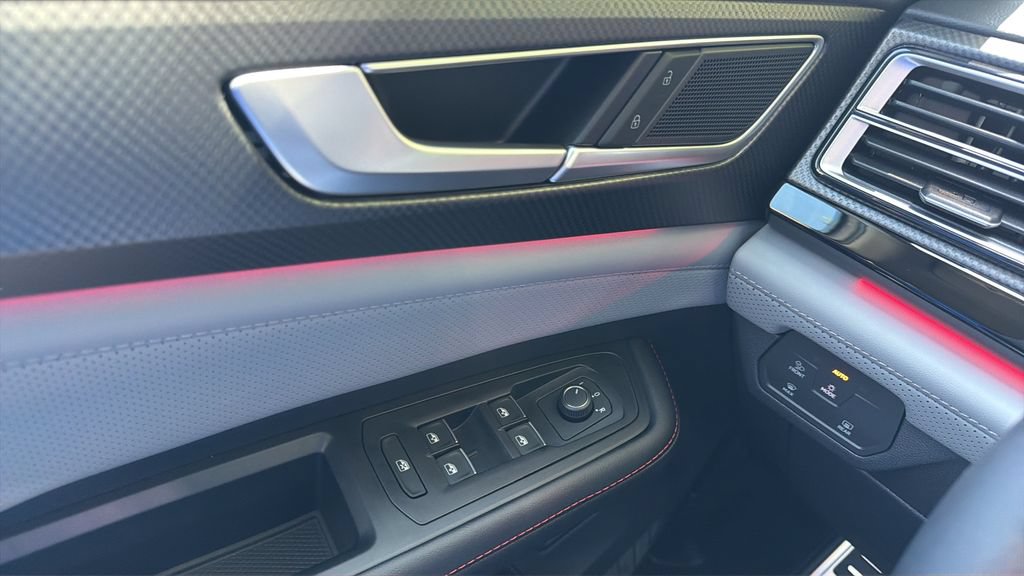 New 2026 Volkswagen Atlas Peak Edition AWD/4WD image 14