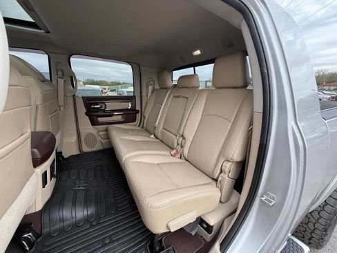Used 2016 RAM 2500 Laramie w/ Convenience Group image 19
