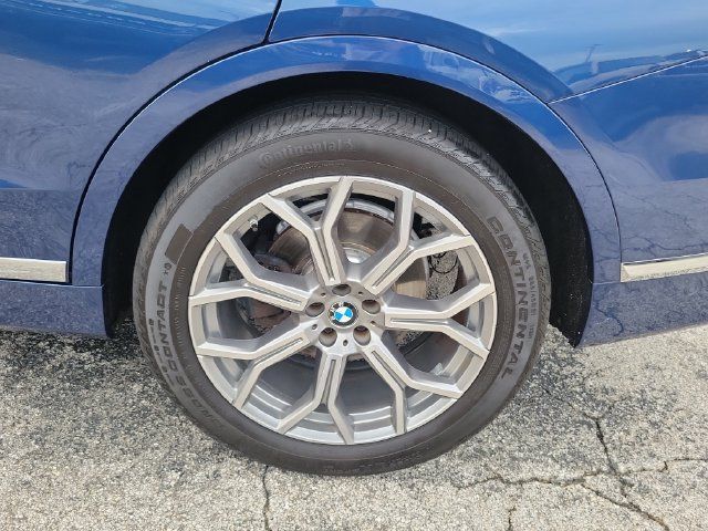 Used 2021 BMW X7 xDrive40i w/ Premium Package 2 AWD/4WD image 7