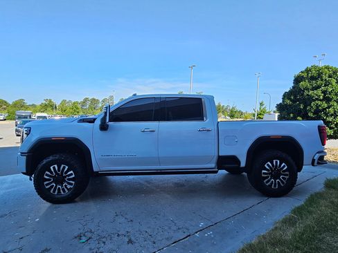 Used 2026 GMC Sierra 2500 Denali Ultimate AWD/4WD image 4