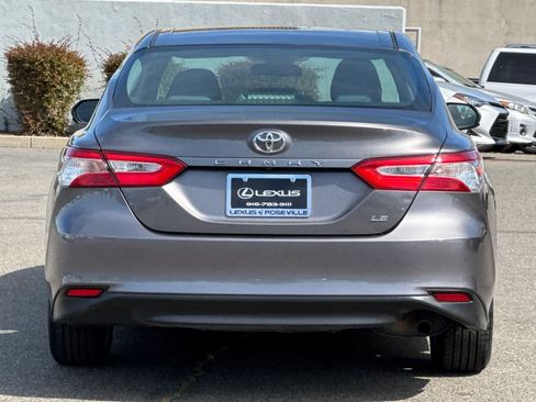 Used 2018 Toyota Camry LE image 8
