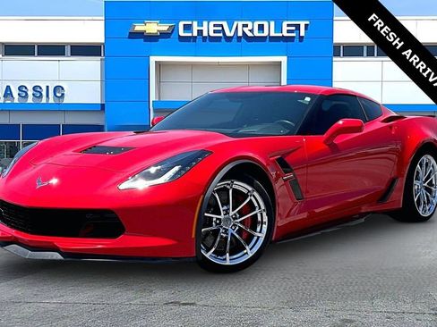Used 2018 Chevrolet Corvette Grand Sport RWD image 3