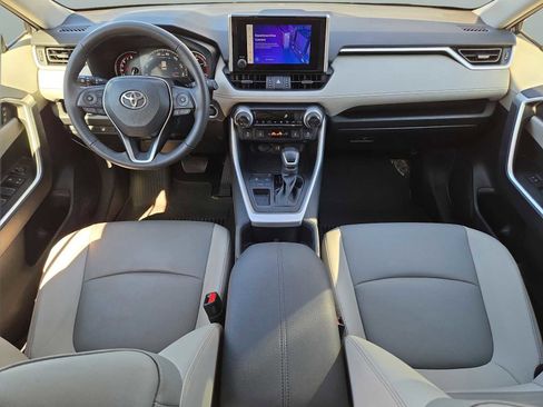 Used 2023 Toyota RAV4 XLE Premium image 12