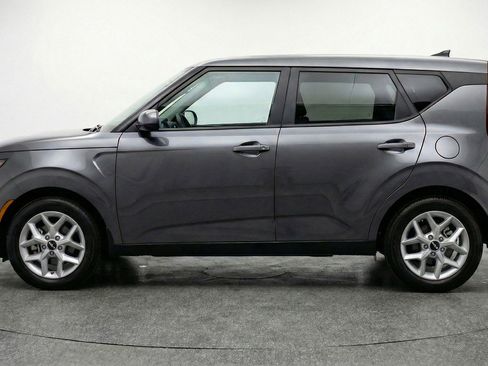 Used 2025 Kia Soul LX w/ LX Technology Package image 5