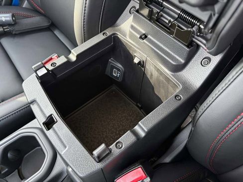 New 2025 Jeep Wrangler Unlimited Rubicon image 36