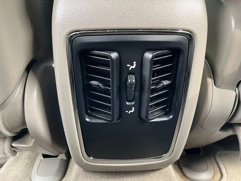 Used 2013 Dodge Durango SXT w/ Popular Equipment Group image 41