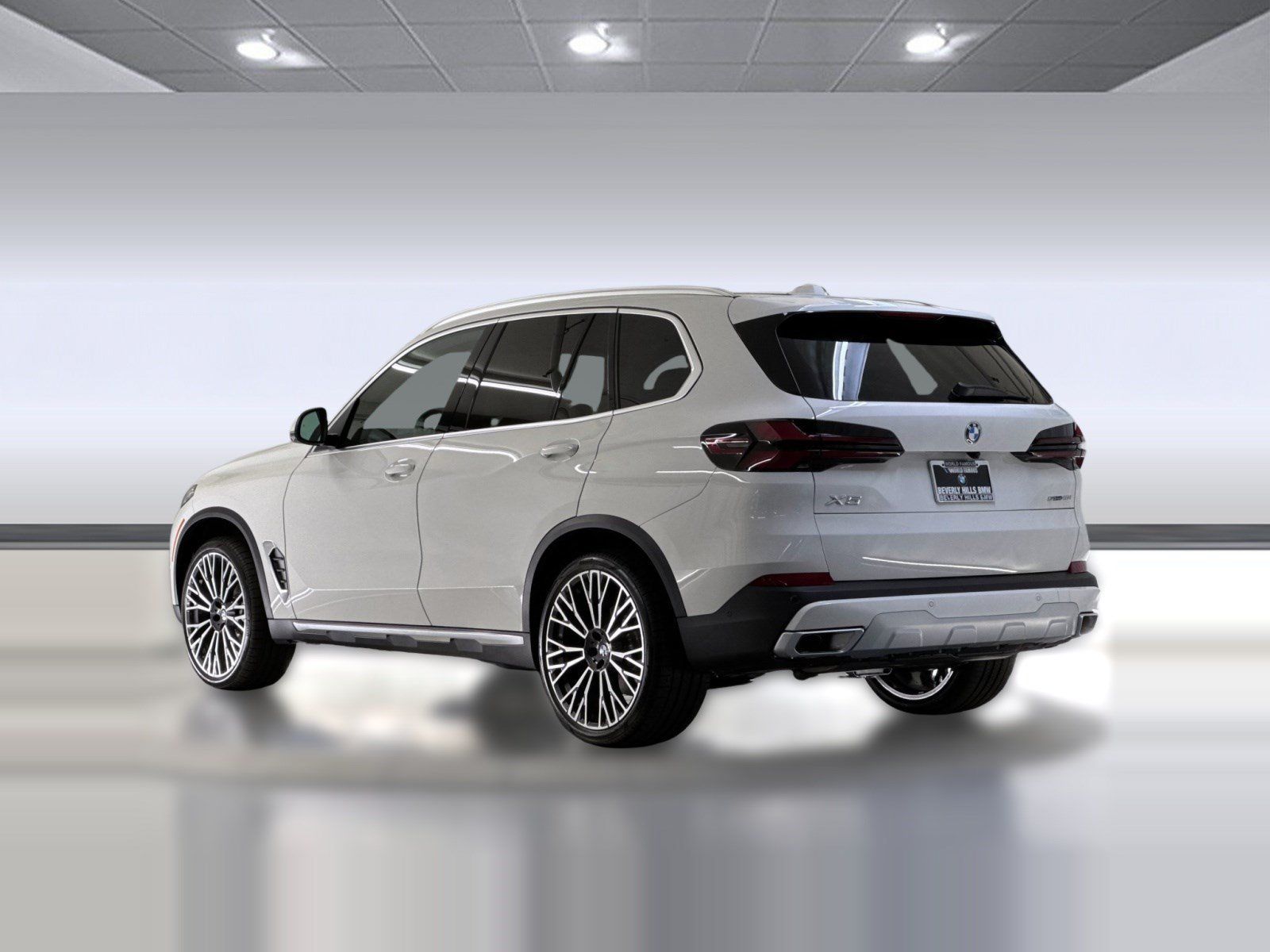 Used 2026 BMW X5 sDrive40i w/ Premium Package RWD image 3