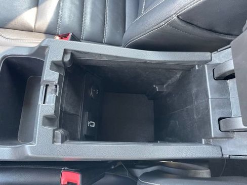 Used 2017 Ford Escape Titanium FWD image 38