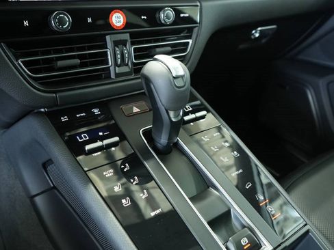 New 2024 Porsche Macan image 24