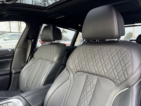 Used 2022 BMW 750i xDrive w/ Executive Package image 13