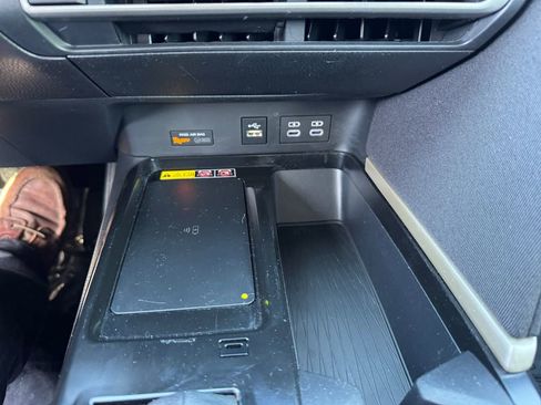 Used 2025 Toyota Camry LE w/ Convenience Package FWD image 24