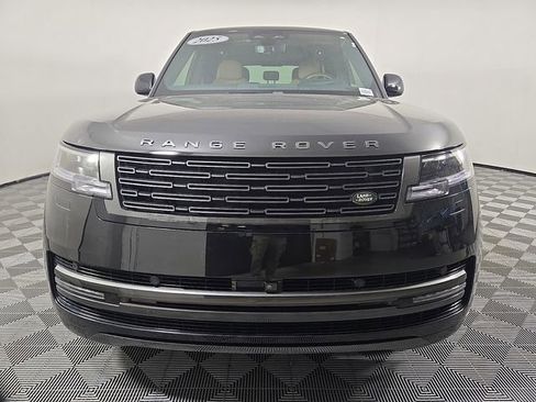 Certified 2025 Land Rover Range Rover SE AWD/4WD image 3
