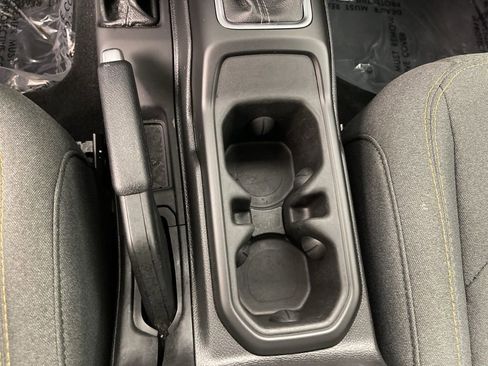 Used 2025 Jeep Wrangler Sport S image 14