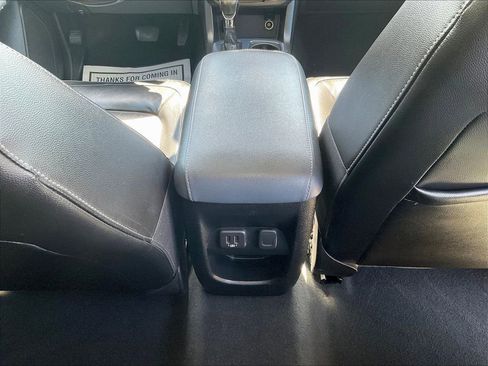 Used 2022 Chevrolet Colorado Z71 AWD/4WD image 10