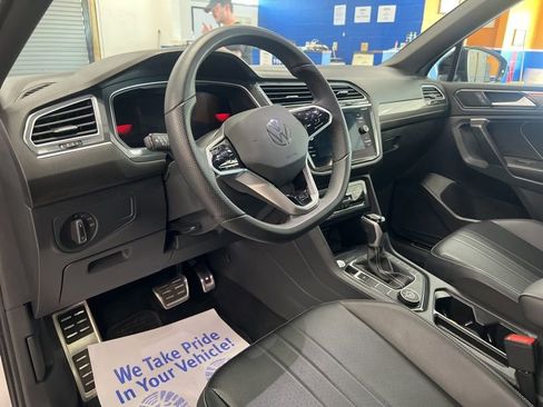 Used 2024 Volkswagen Tiguan SE R-Line AWD/4WD image 20