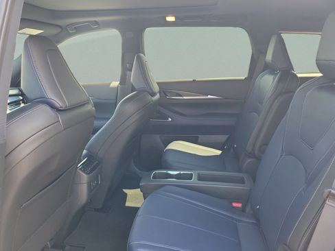 Certified 2026 INFINITI QX60 Sport w/ Dark Cargo Package AWD/4WD image 8