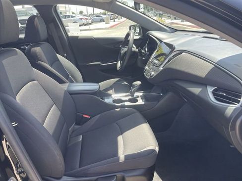 Used 2023 Chevrolet Malibu LT FWD image 28