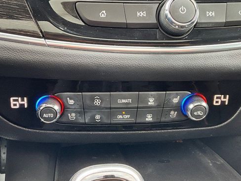 Used 2019 Buick Enclave Avenir AWD/4WD image 26