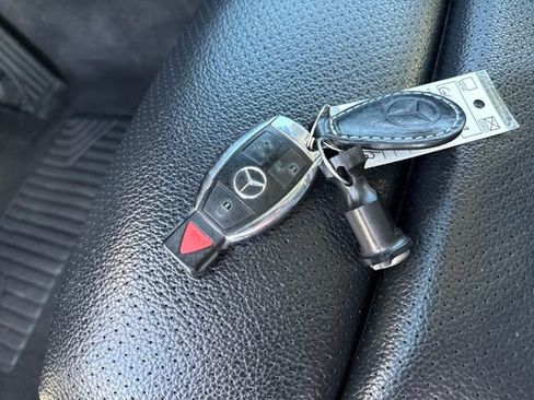 Used 2016 Mercedes-Benz C 300 4MATIC Sedan image 29