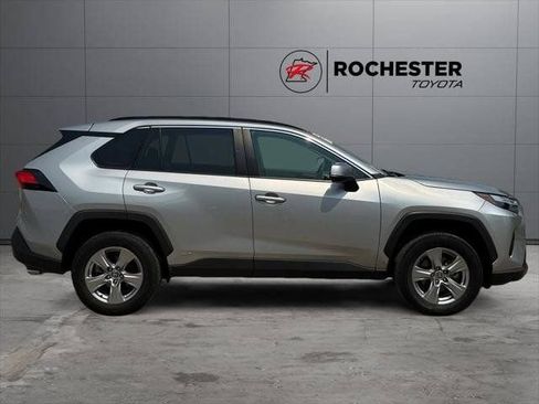 Certified 2022 Toyota RAV4 XLE w/ Carpet Mat Package (TMS) AWD/4WD image 66