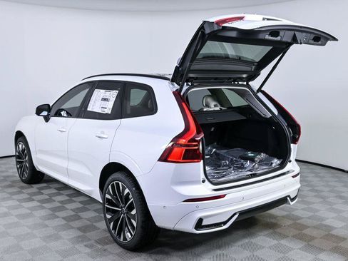 Used 2026 Volvo XC60 B5 Ultra w/ Protection Package Premier AWD/4WD image 32