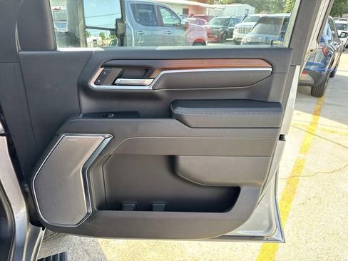 Used 2024 GMC Sierra 2500 Denali w/ Denali Reserve Package AWD/4WD image 30