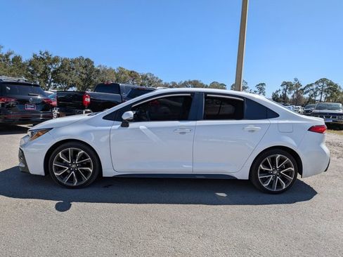 Used 2022 Toyota Corolla SE image 2